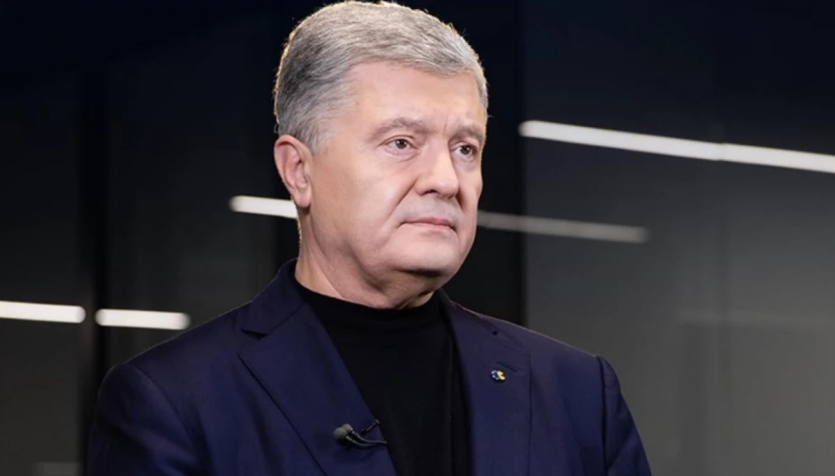 Адвокат Порошенка заявив, що той не піде на допит у справі про держзраду