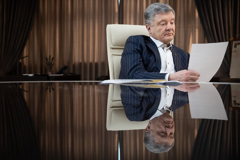 Порошенко щодо підозри про держзраду: Повернуся в Україну за своїм графіком