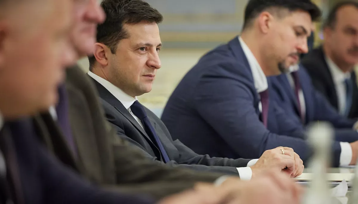 Верховний суд викликає Зеленського на засідання за позовом Порошенка
