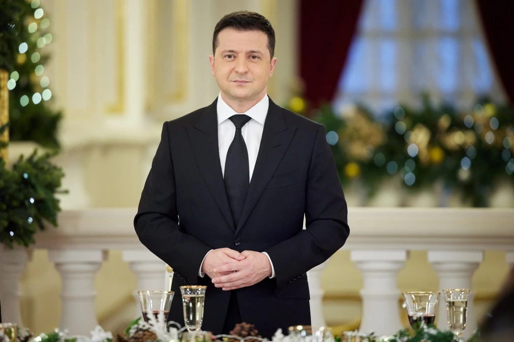 Зеленський у новорічному привітанні: &laquo;А як ми налякали олігархів!?&raquo; (ТЕКСТ)