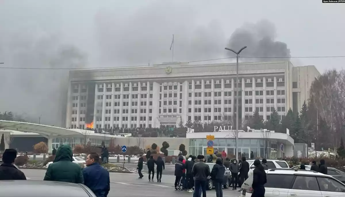 Протести у Казахстані: влада вимкнула інтернет та блокує сайти популярних медіа