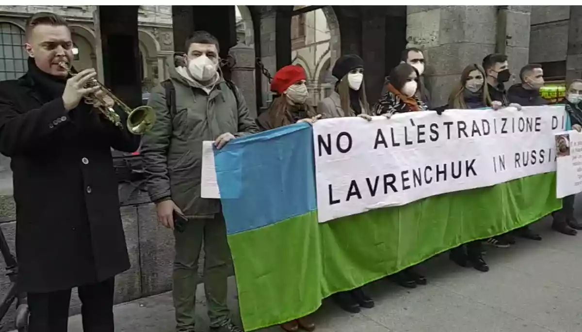 У Мілані пройшла акція на підтримку режисера театру Євгена Лавренчука (ВІДЕО)