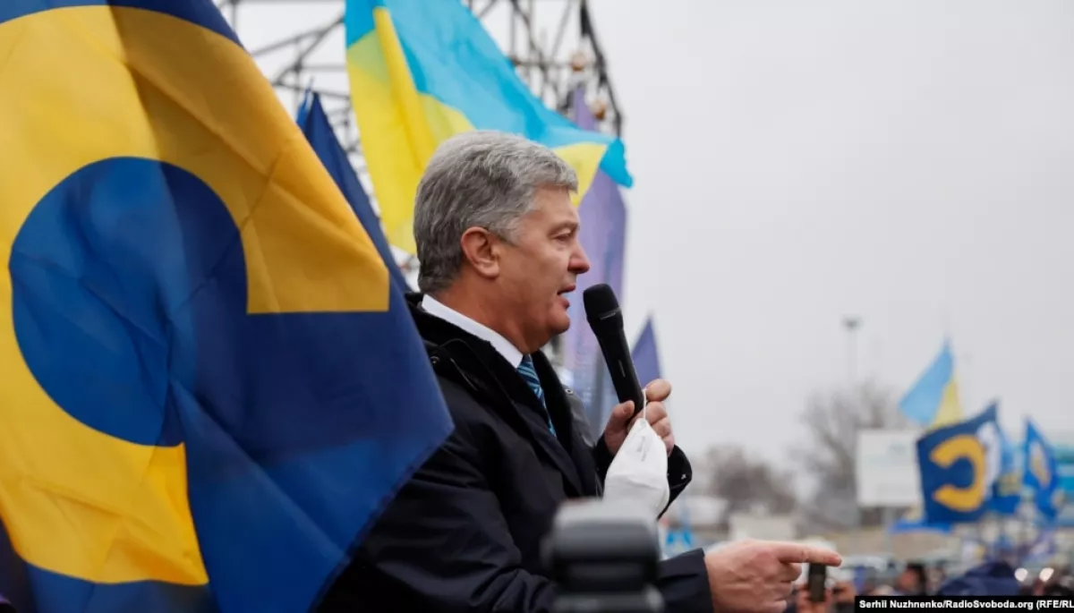 Порошенко заявив, що йому хотіли призначити безкоштовного адвоката