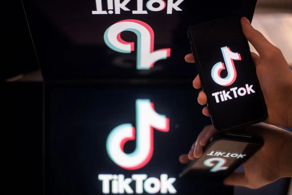 Як західні ЗМІ експериментують у тіктоку й інстаграмі