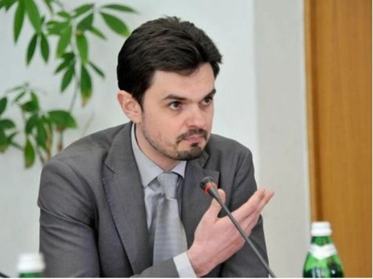 «Путін і сам не знає, чи нападе на Україну. Але постійні крики про це вбивають нашу економіку»: експерт про істеричні очікування війни
