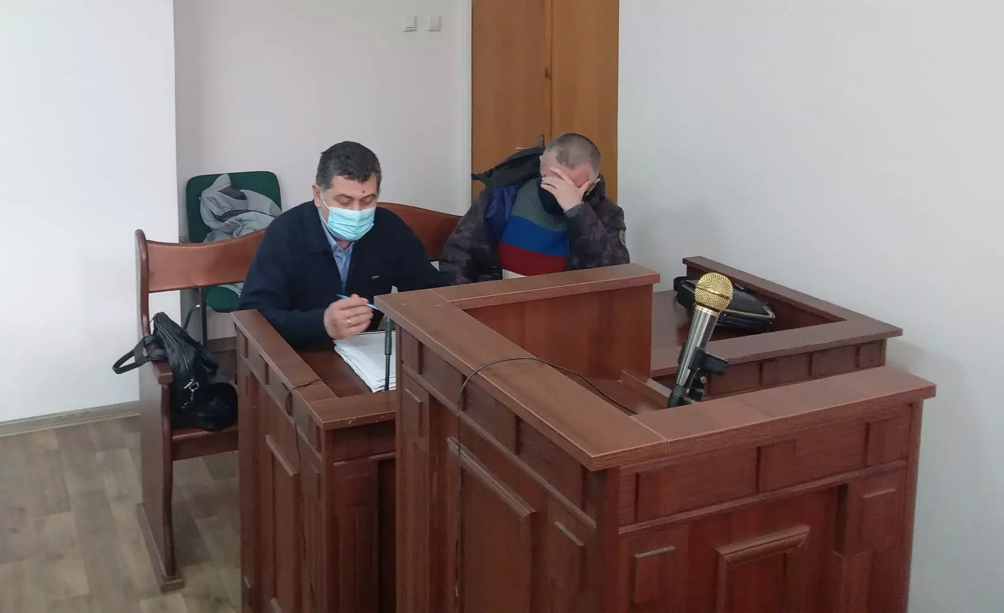 Журналістка Любов Величко заявила про перешкоджання в Дніпровському суді з боку адвоката. Він заперечує