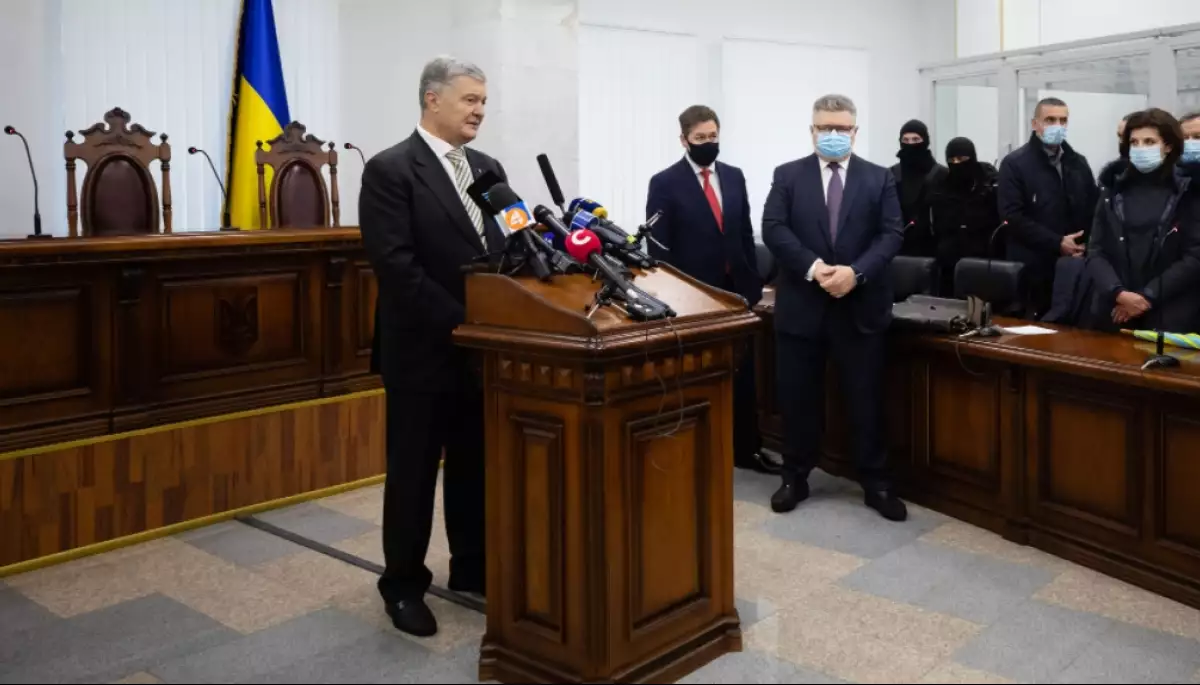ДБР: Порошенко зобов'язаний брати участь у процесуальних діях, а перехресного допиту з Медведчуком 31 січня не буде