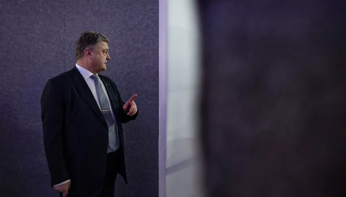 ДБР: Порошенко відмовився давати покази та покинув приміщення Бюро
