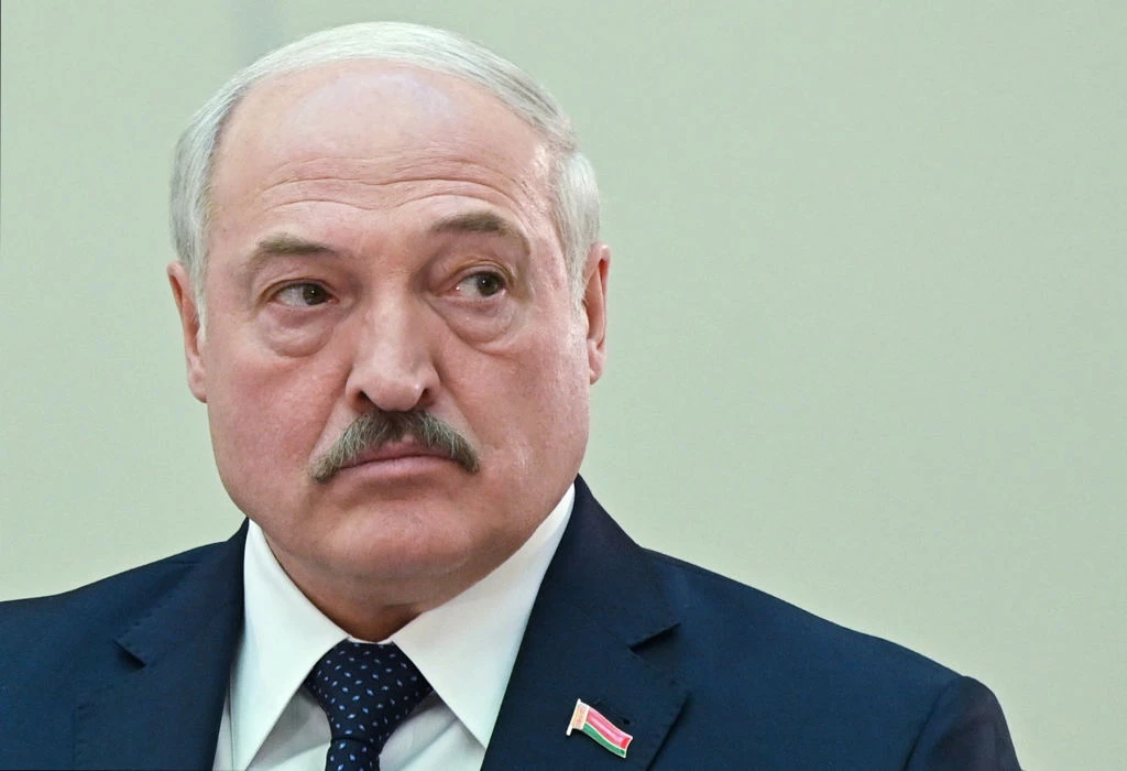 Обострение Лукашенко. В обращении к парламенту диктатор грозит Украине