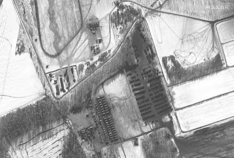 Росія нарощує військову потугу у Білорусі та окупованому Криму &ndash; нові супутникові знімки