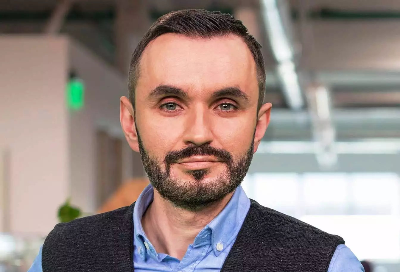 Колишній випусковий редактор «ПравдиТут» каже, що йому не виплатили зарплатню. Канал не коментує