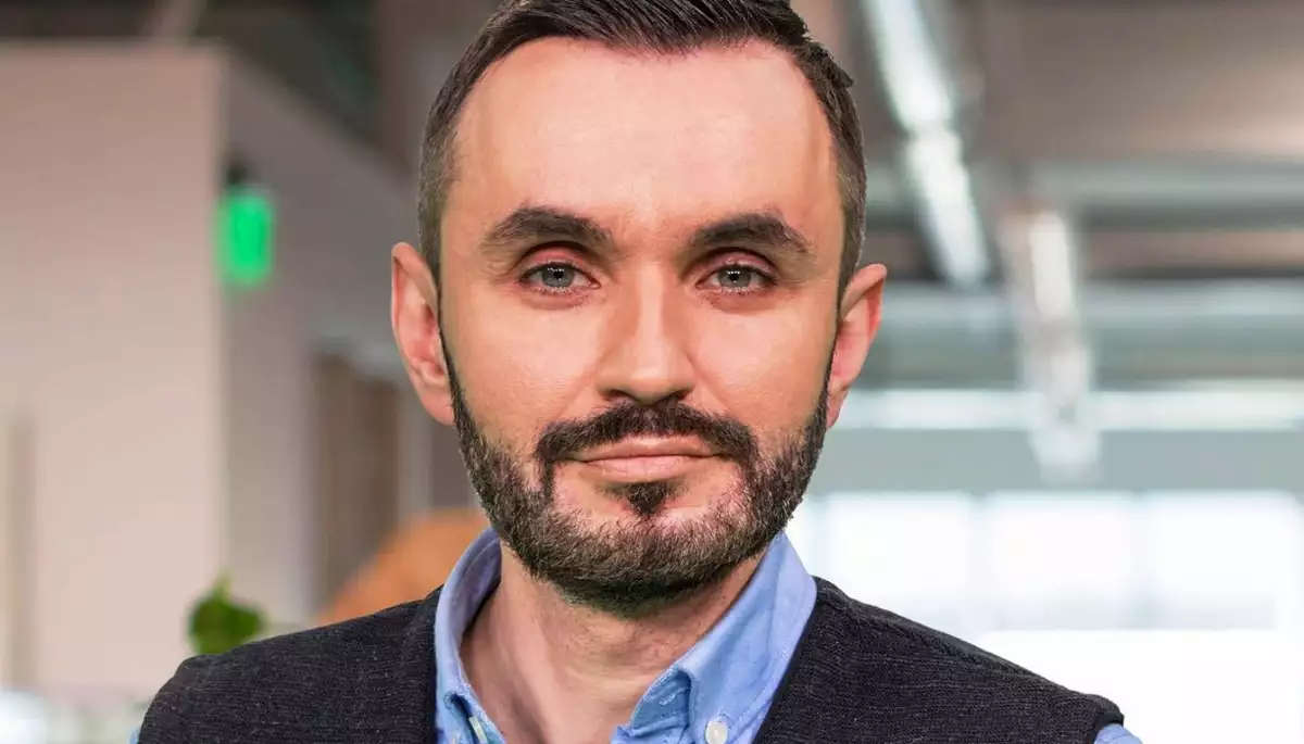 Колишній випусковий редактор «ПравдиТут» каже, що йому не виплатили зарплатню. Канал не коментує