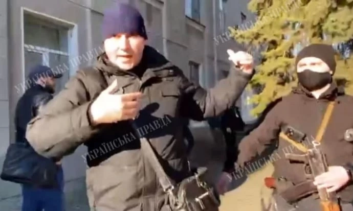 Прокуратура наполягатиме на домашньому арешті для нападників на журналістів &laquo;УП&raquo; в Дніпрі