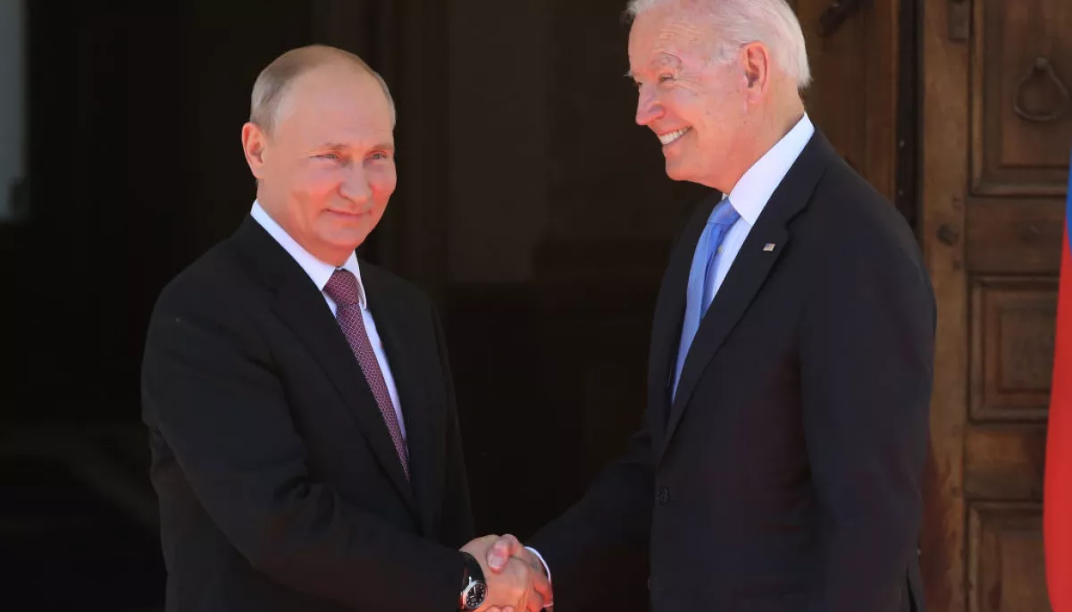 Байден погодився провести безпековий саміт з Путіним
