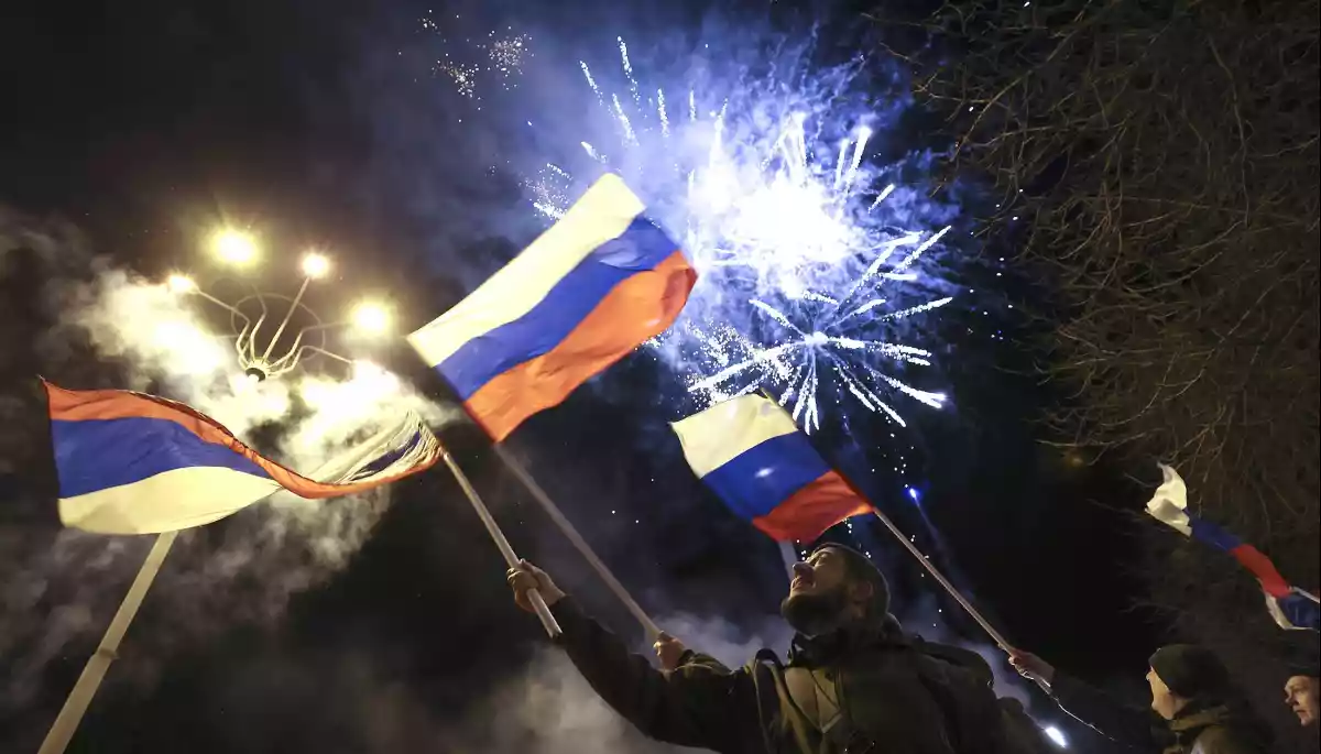 Уроки фейкової історії та радість у Донецьку (теж, можливо, фейкова). Огляд дезінформації та маніпуляцій про Україну в телеграмі за 21 лютого 2022 року