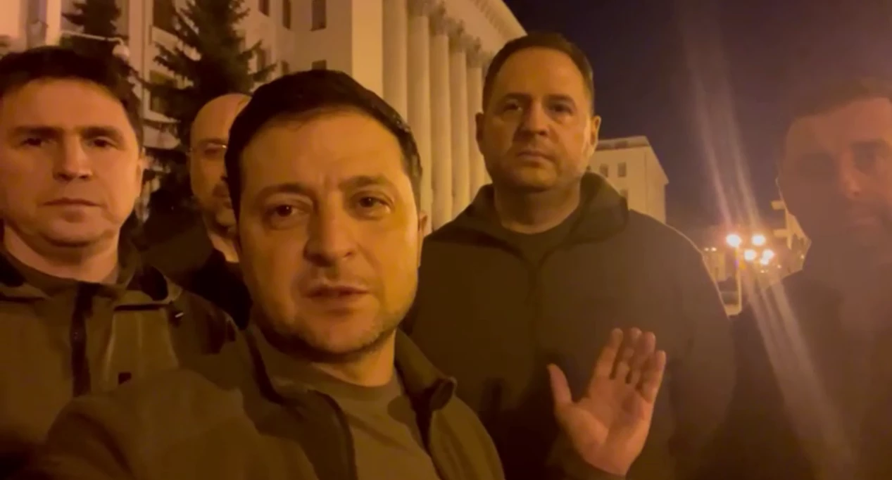 Зеленський, Шмигаль, Єрмак та Арахамія записали звернення з-під ОПУ: Ми тут