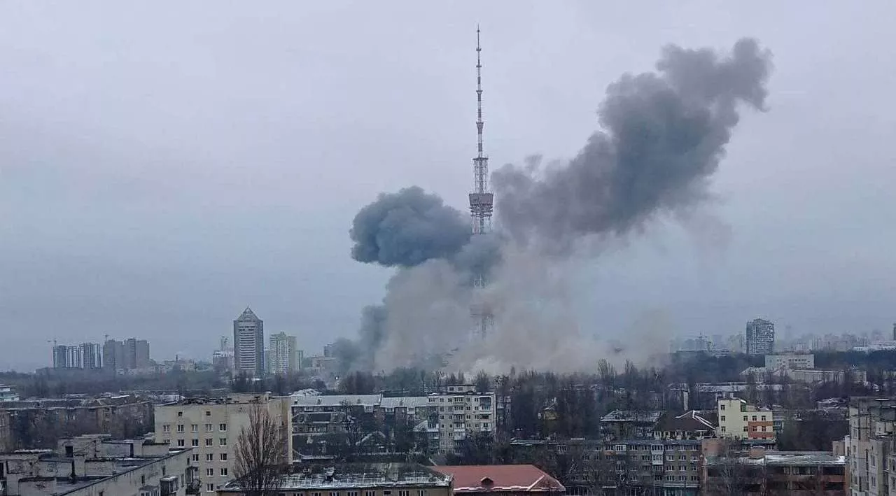 У Києві намагаються підірвати телевежу. Мовлення у цифрі призупинено