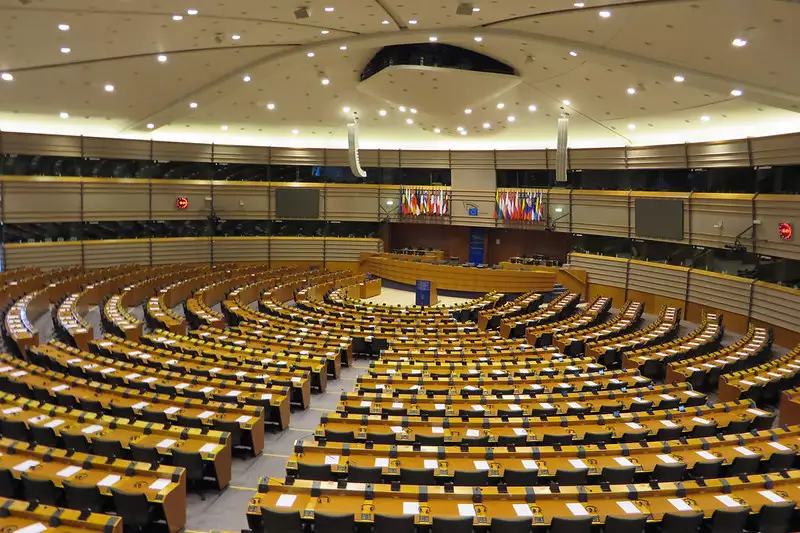 Європарламент рекомендував надати Україні статус кандидата в члени ЄС