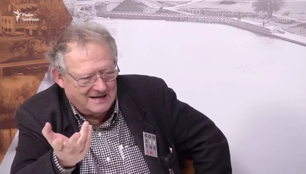&laquo;Ми всі українці&raquo;. Адам Міхнік закликав світ об'єднатися довкола України