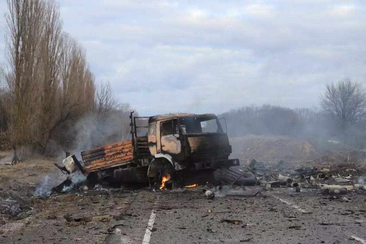 Арестович: Росіяни знімають на відео власну знищену техніку і видають це за &laquo;втрати ЗСУ&raquo;