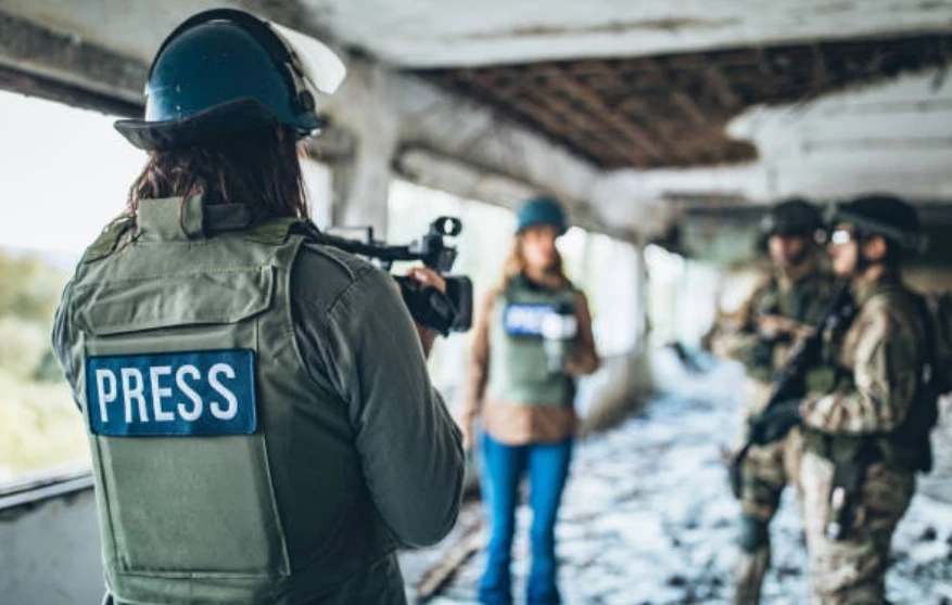 Майже 2000 іноземних журналістів висвітлюють в Україні війну з Росією – Подоляк