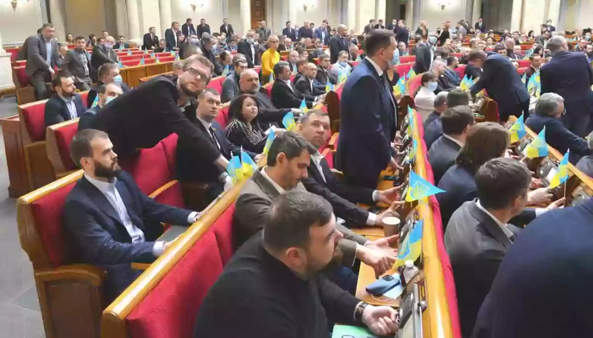 Рада продовжила воєнний стан в Україні до 25 квітня