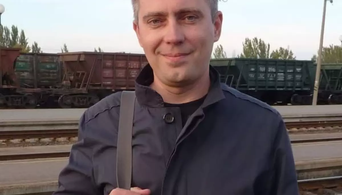 «187 годин полону». Російські окупанти звільнили з-під варти журналіста Олега Батуріна