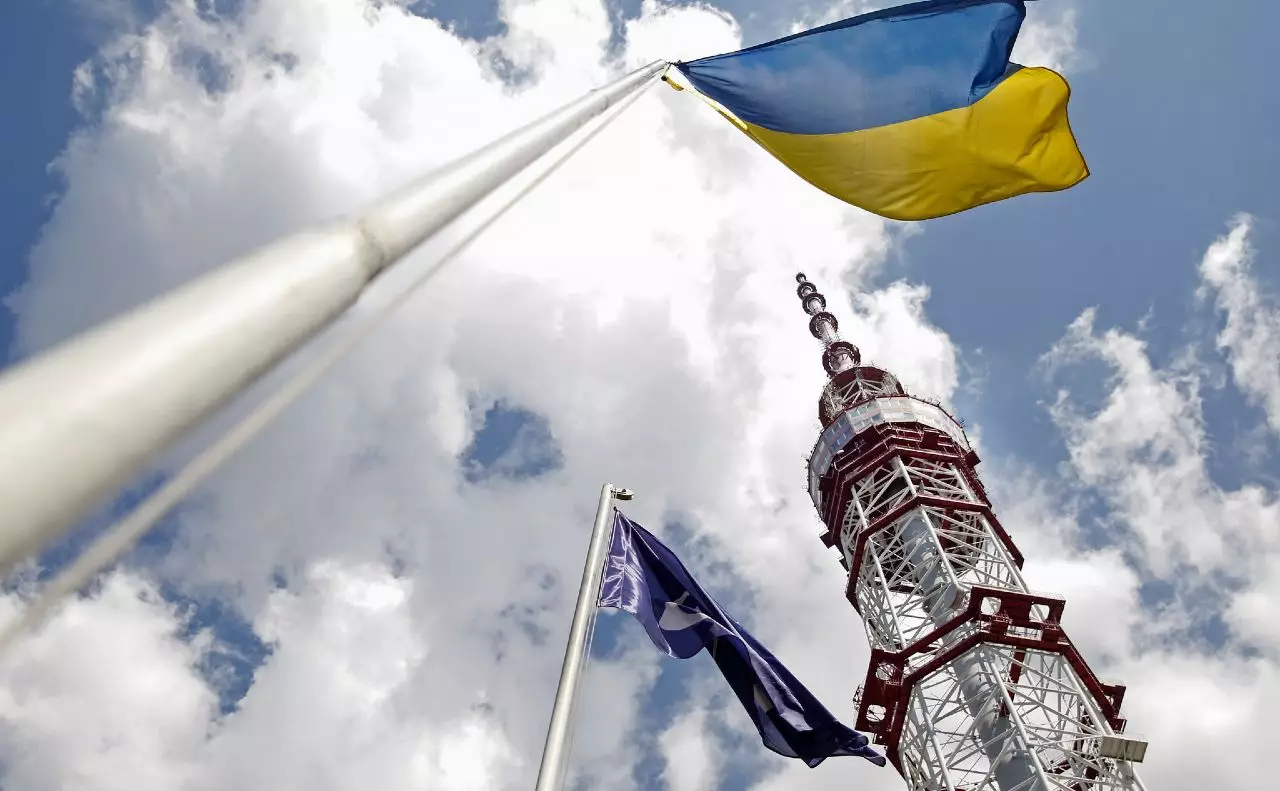 Єдина інформаційна політика: що значать рішення влади щодо &laquo;Зеонбуду&raquo; та марафону