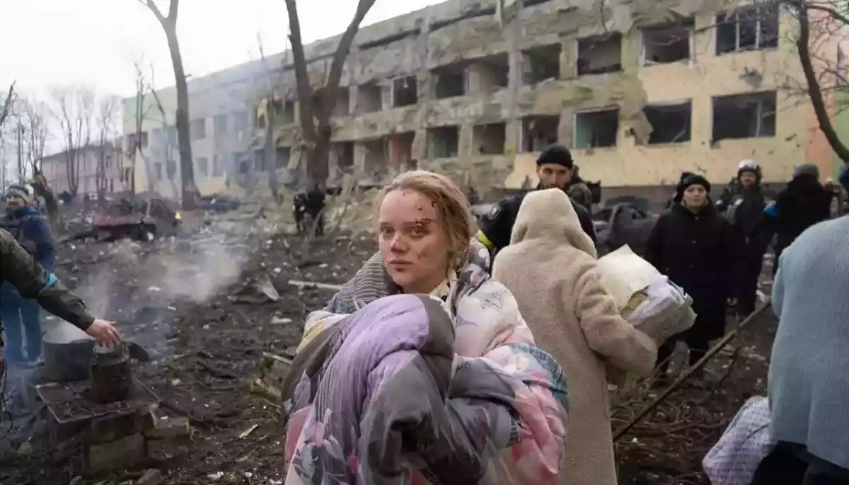 &laquo;Останні з журналістів у Маріуполі&raquo;. Відеожурналіст AP розповів про 20 днів під авіаобстрілами