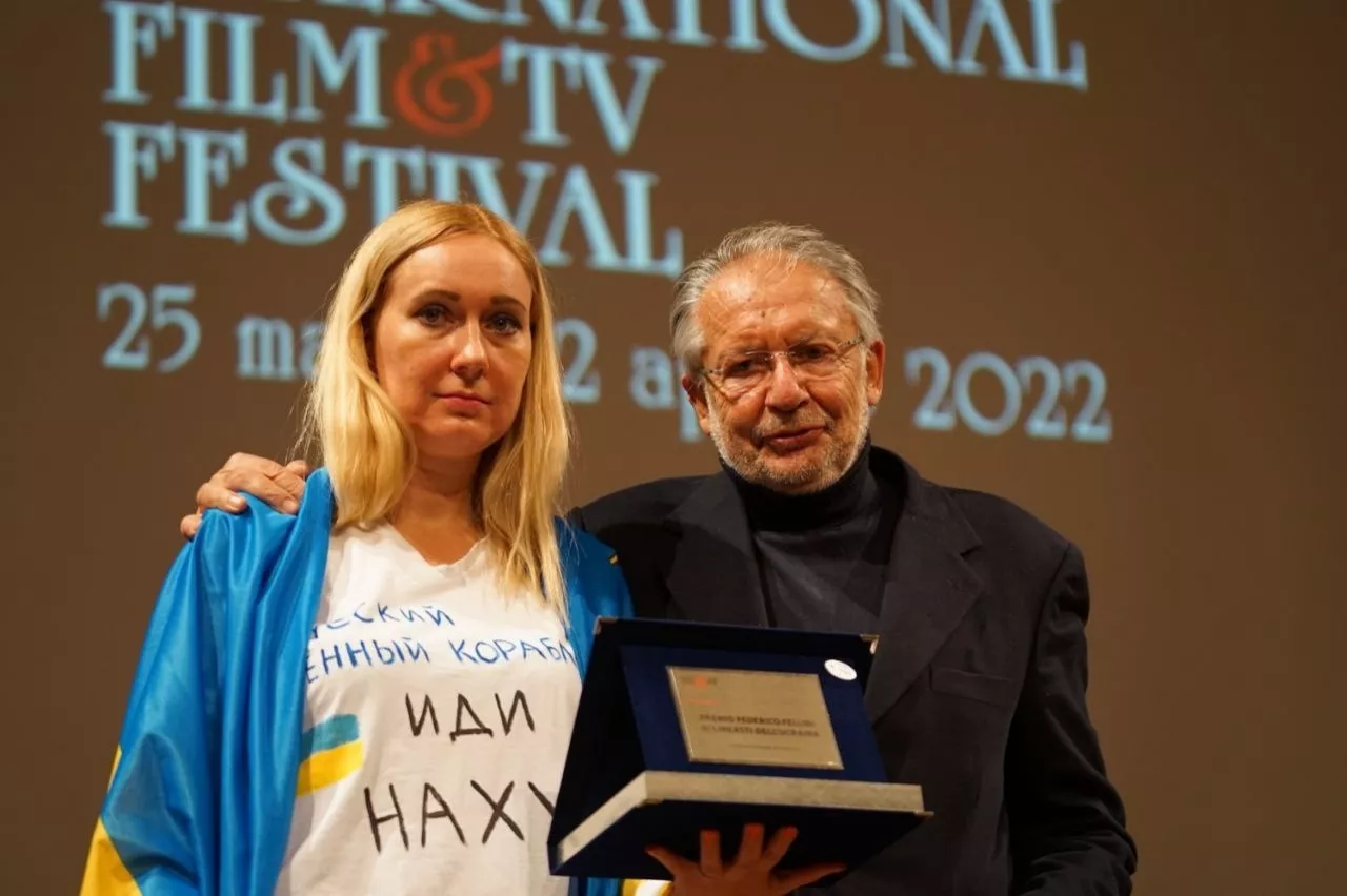 Українським кінематографістам вручили премію Федеріко Фелліні на кінофестивалі в Італії