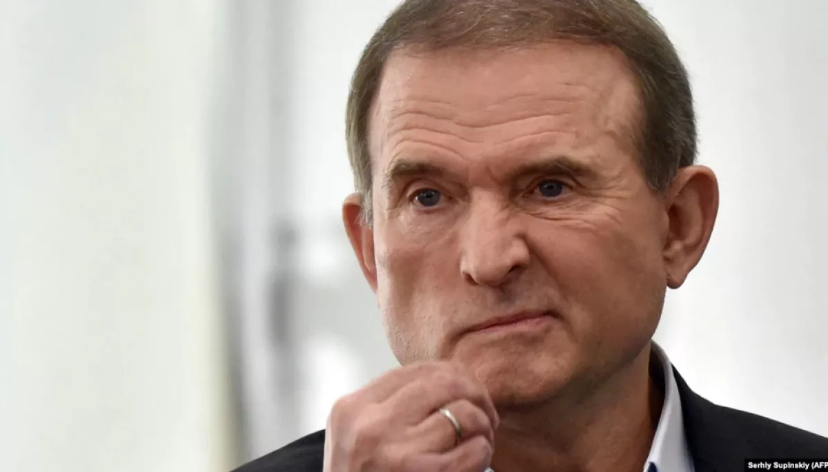 Половина видань, які піарили Медведчука, видалила матеріали про нього