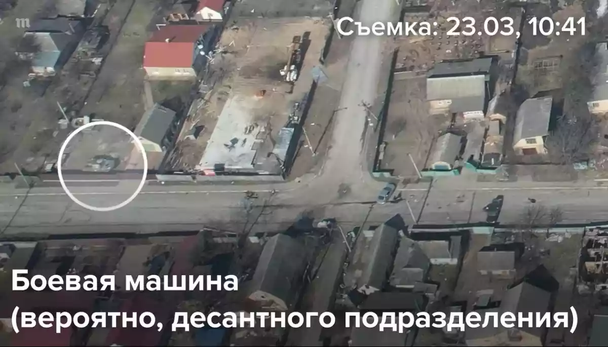 &laquo;Медуза&raquo; опублікувала відеодоказ, що російські військові були в Бучі одночасно з тілами цивільних на вулицях