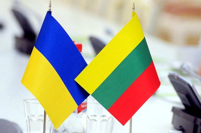 Концерн РРТ отримав від Литви партію обладнання для відновлення теле- та радіомовлення