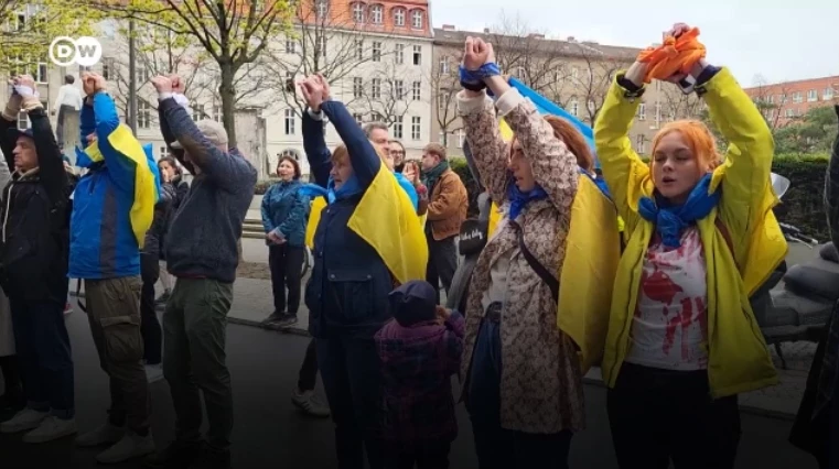 У Берліні активісти вимагали звільнити пропагандистку Овсяннікову з Die Welt