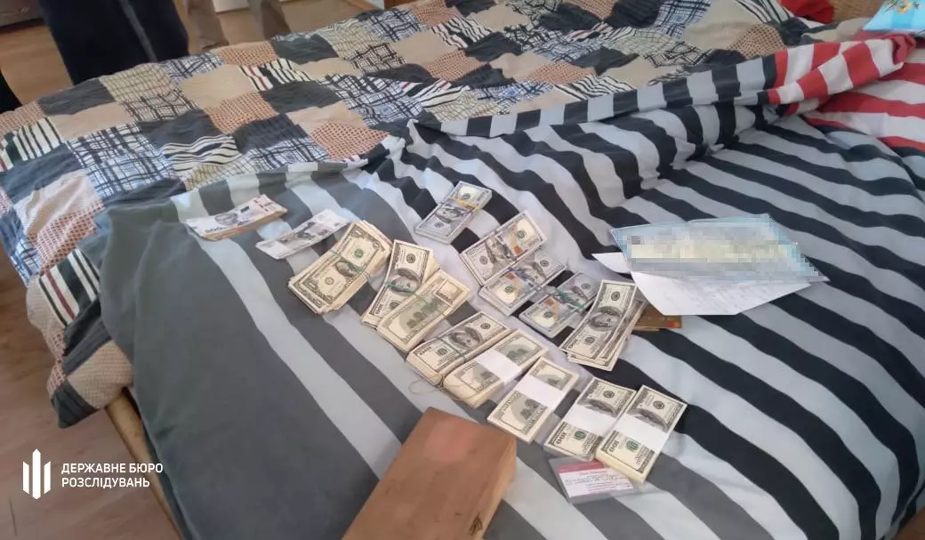 ДБР відзвітувало про обшуки у родичів та на підприємствах Медведчука та Козака на Львівщині