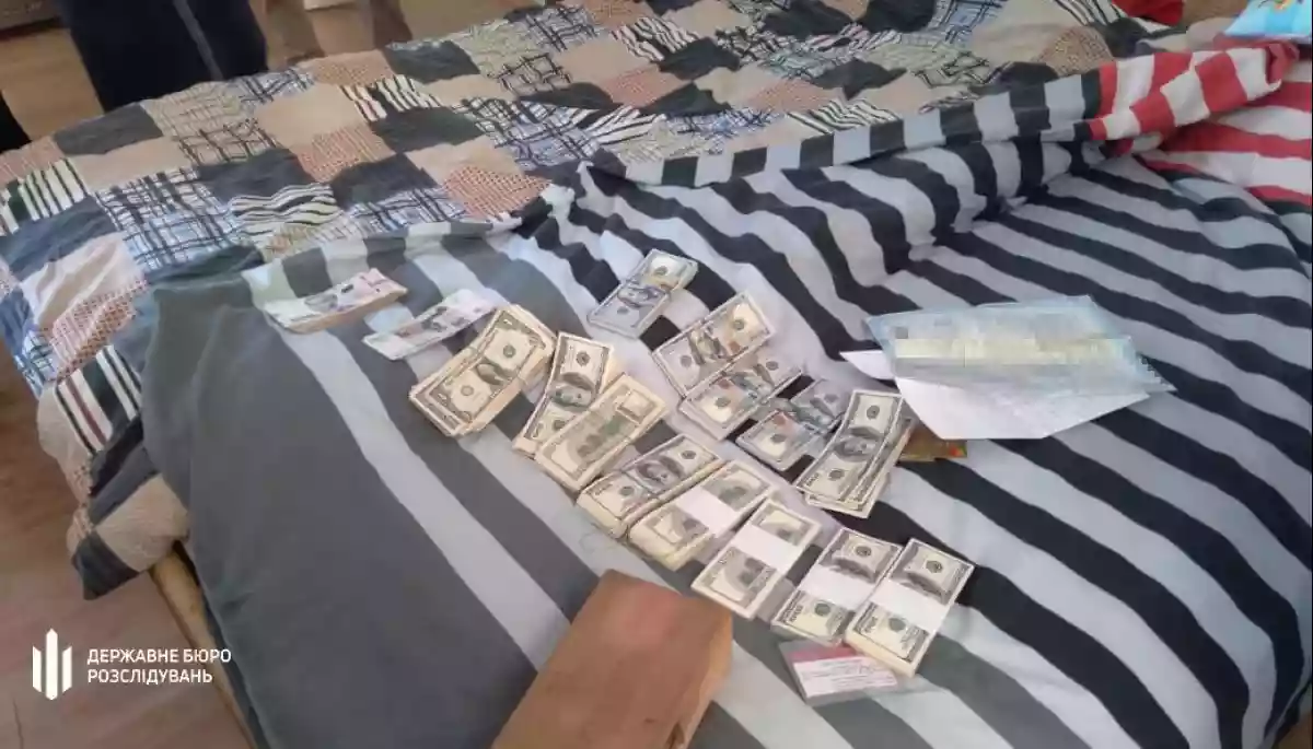 ДБР відзвітувало про обшуки у родичів та на підприємствах Медведчука та Козака на Львівщині