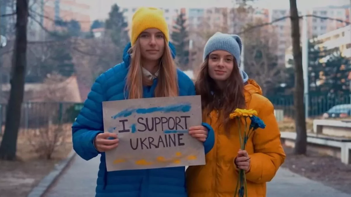 &laquo;Місця щасливих людей&raquo;. Українські співаки збирають кошти для підтримки регіональних мовників