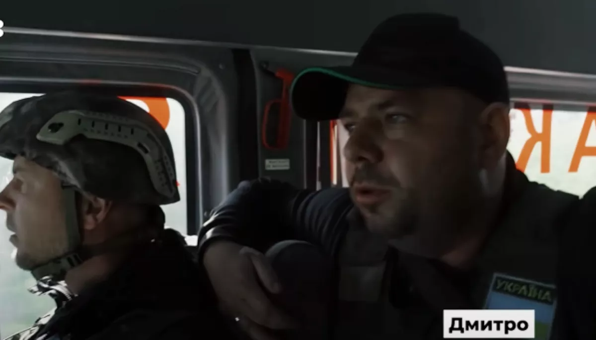 Команда hromadske потрапила під обстріл, знімаючи репортаж про евакуацію з Краматорського району на Донеччині (ВІДЕО)