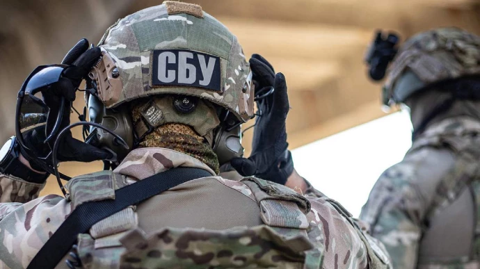 На Харківщині викрили інтернет-агітатора з російським паспортом та зброєю – СБУ