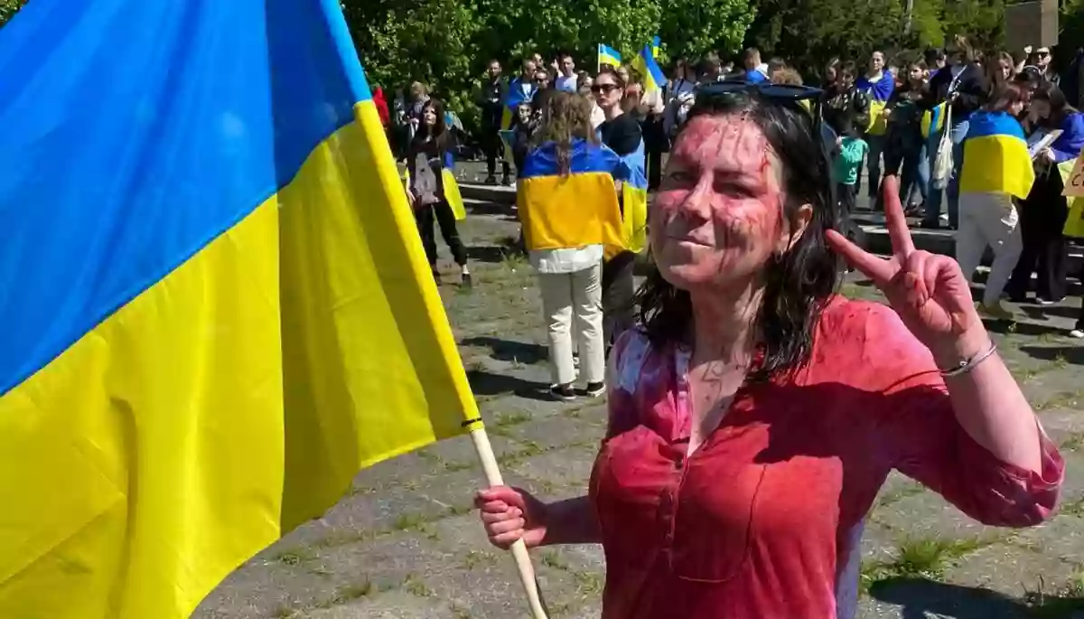 Ірина Земляна отримала понад 700 погроз після акції зі &laquo;штучною кров'ю&raquo; та російським послом у Польщі