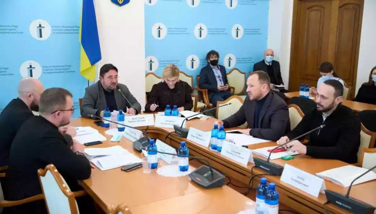 Гуманітарний комітет не з'ясував, хто вимкнув із цифрового етеру &laquo;Еспресо&raquo;, Прямий та 5 канал