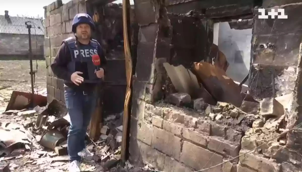 У Мар&rsquo;їнці знімальна група ТСН потрапила під обстріл касетними бомбами (ВІДЕО)