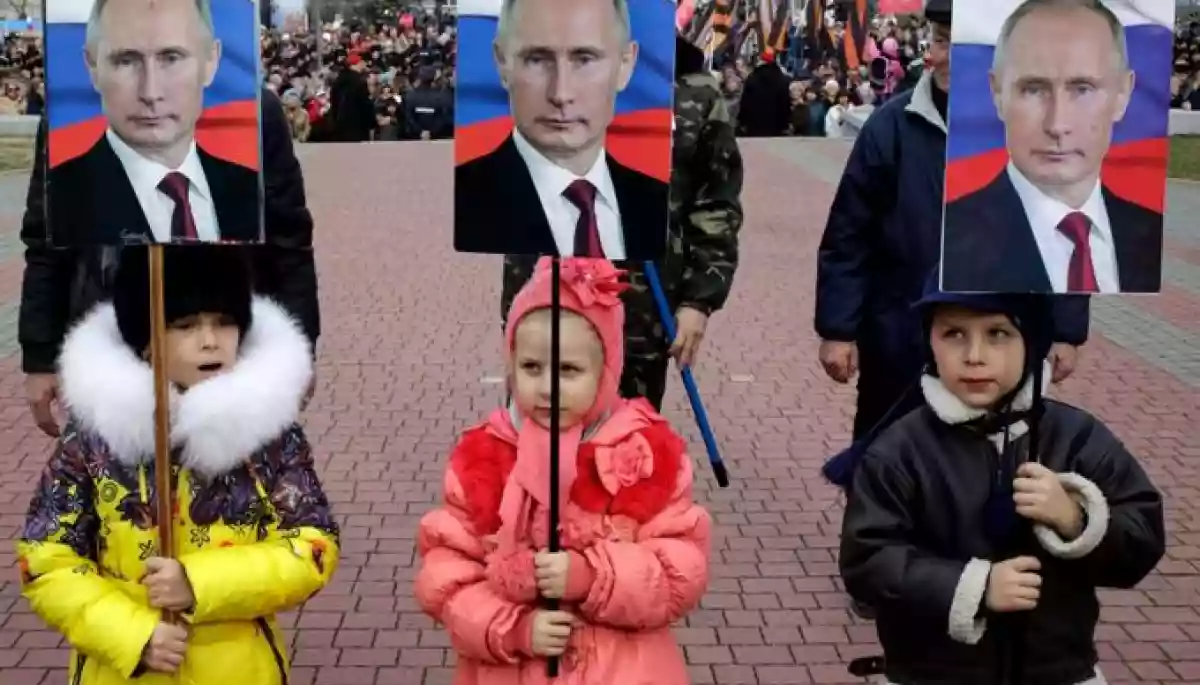 Путін «впав у дитинство»: дайджест російської пропаганди за 19 травня