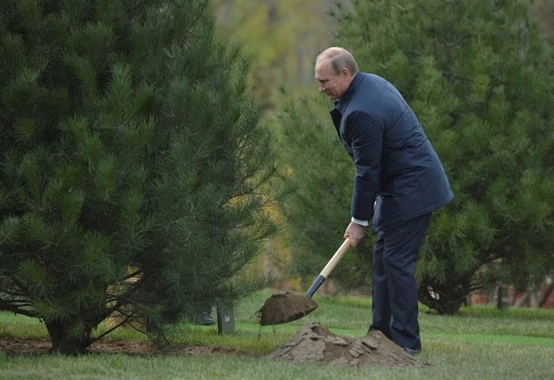 Путін починає копати окопи: дайджест російської пропаганди за три місяці війни