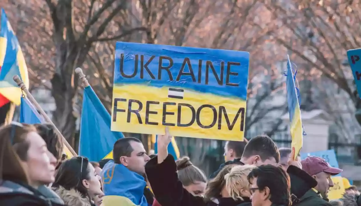 90% російськомовних жителів України не зазнавали утисків через мову – опитування КМІС