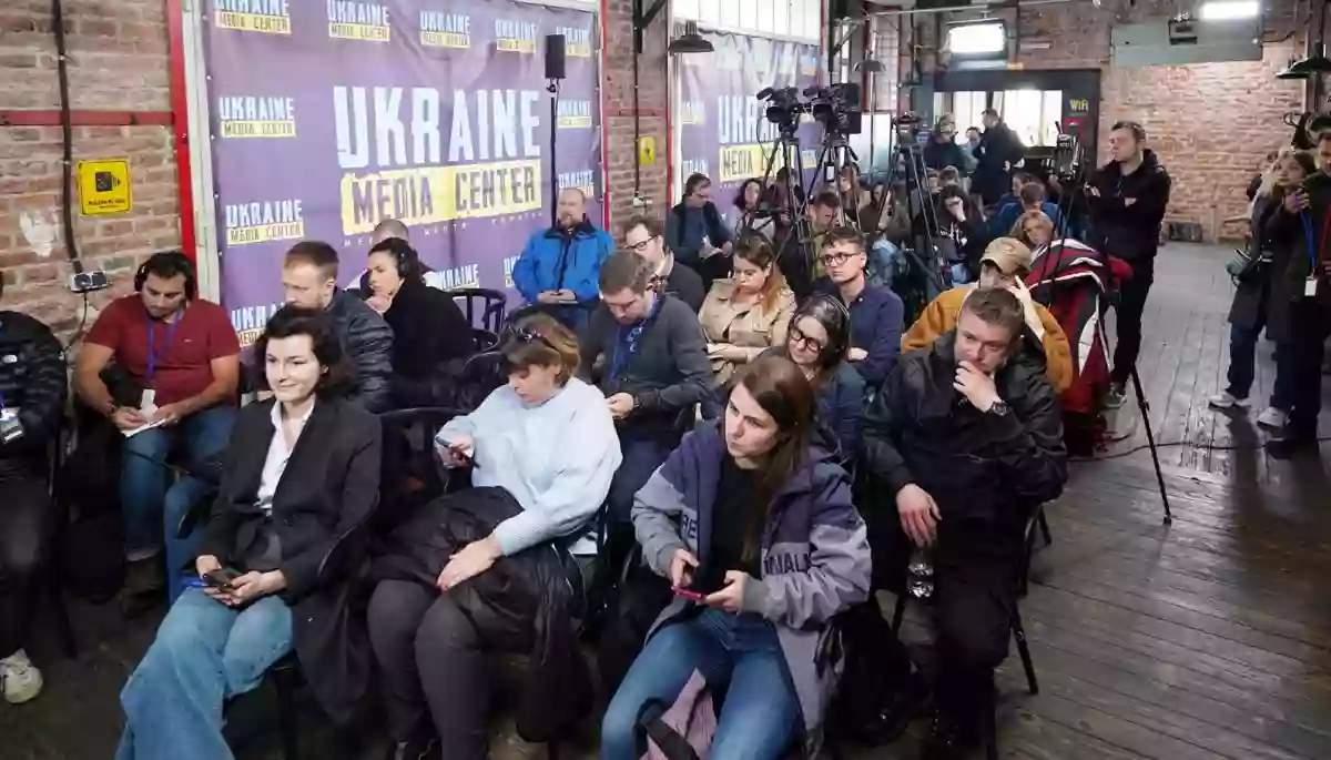 Уряд оновив правила перебування іноземних журналістів в Україні