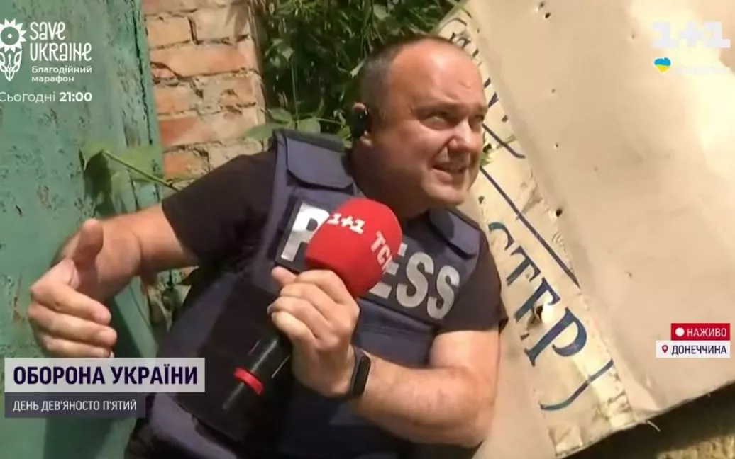 Журналісти ТСН в прямому ефірі потрапили під обстріл біля Бахмута (ВІДЕО)