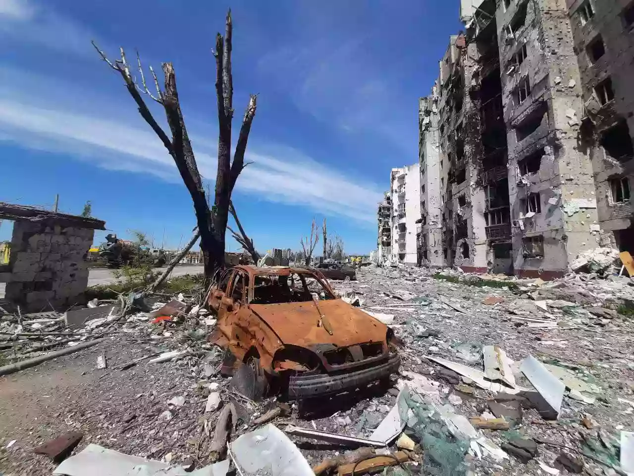 Російські &laquo;Известия&raquo; написали, що Донбас відновлять за рахунок падіння рівня життя росіян. А потім відхрестились від публікації