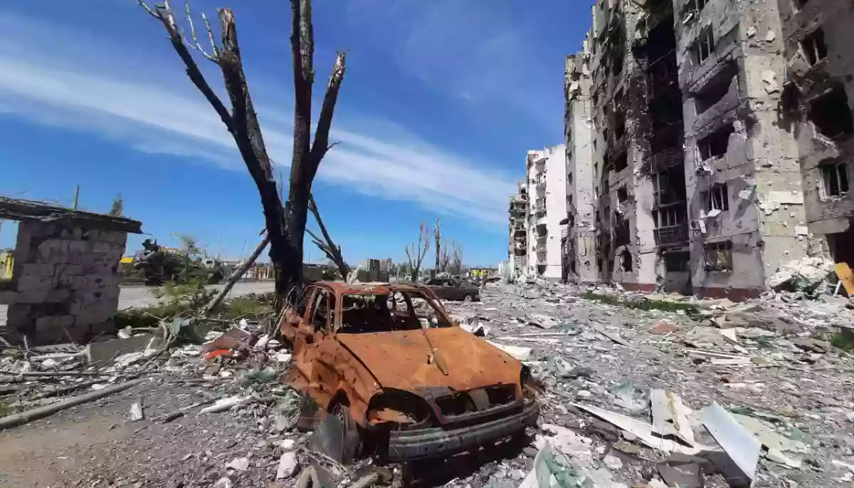 Російські &laquo;Известия&raquo; написали, що Донбас відновлять за рахунок падіння рівня життя росіян. А потім відхрестились від публікації