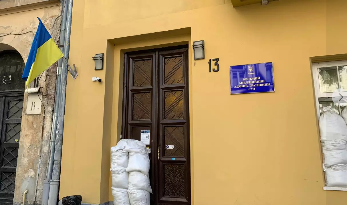 У Львові журналістів не пустили на засідання суду, де розглядають заборону &laquo;ОПЗЖ&raquo;